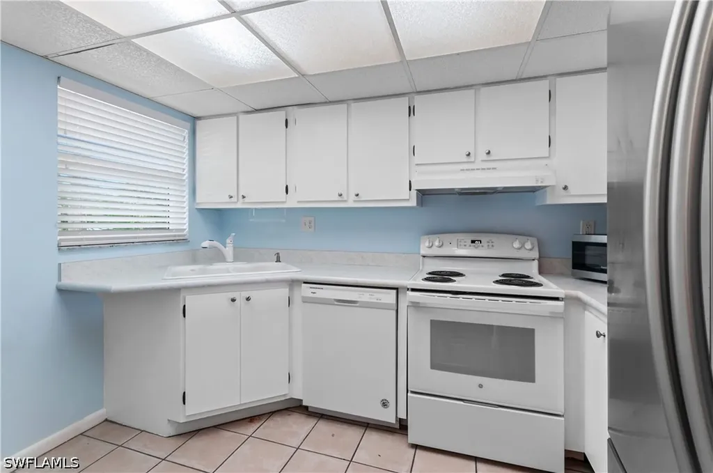 13 High Point Circle N Naples FL 34103