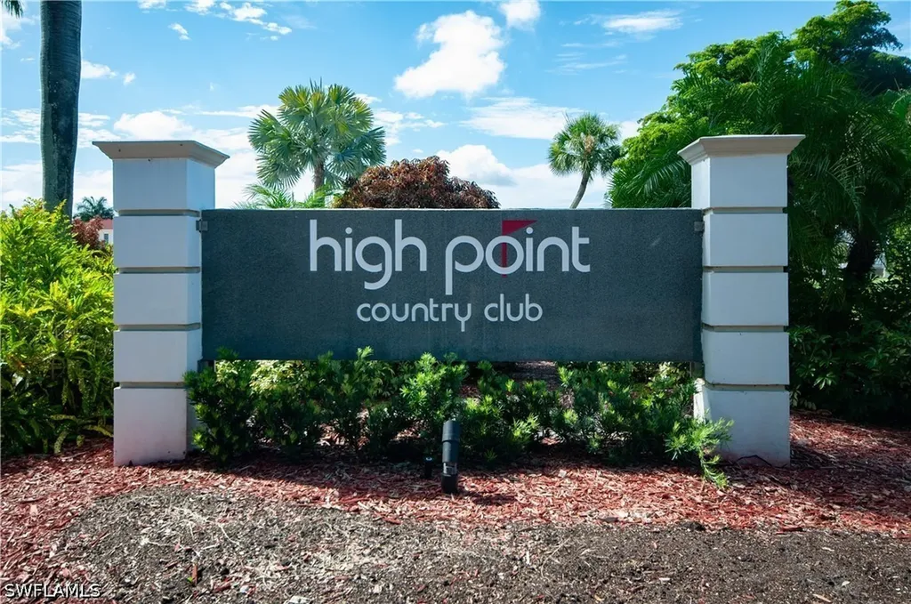 13 High Point Circle N Naples FL 34103