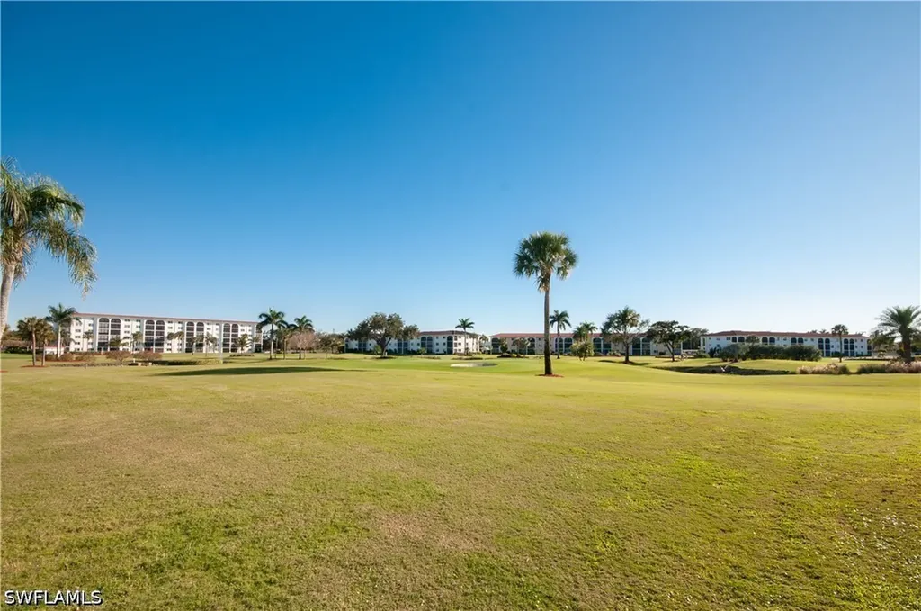 13 High Point Circle N Naples FL 34103