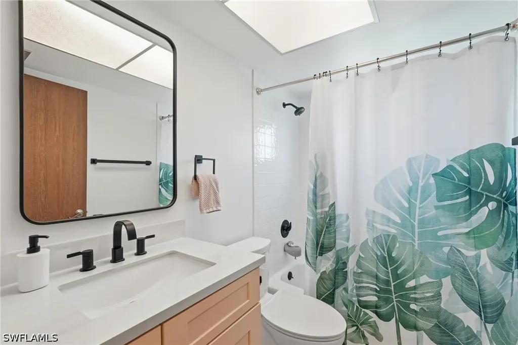 329 SE 16th Place Cape Coral FL 33990