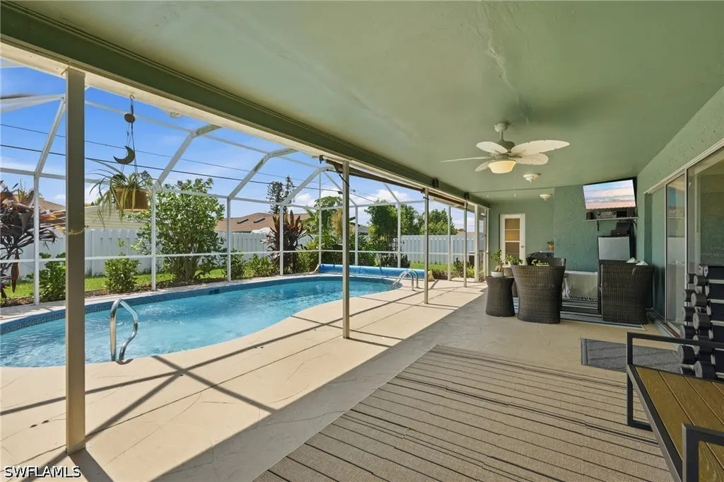 329 SE 16th Place Cape Coral FL 33990