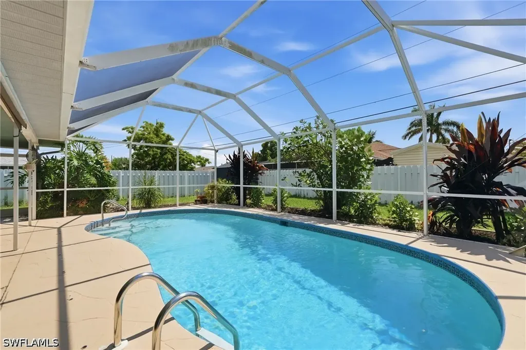 329 SE 16th Place Cape Coral FL 33990
