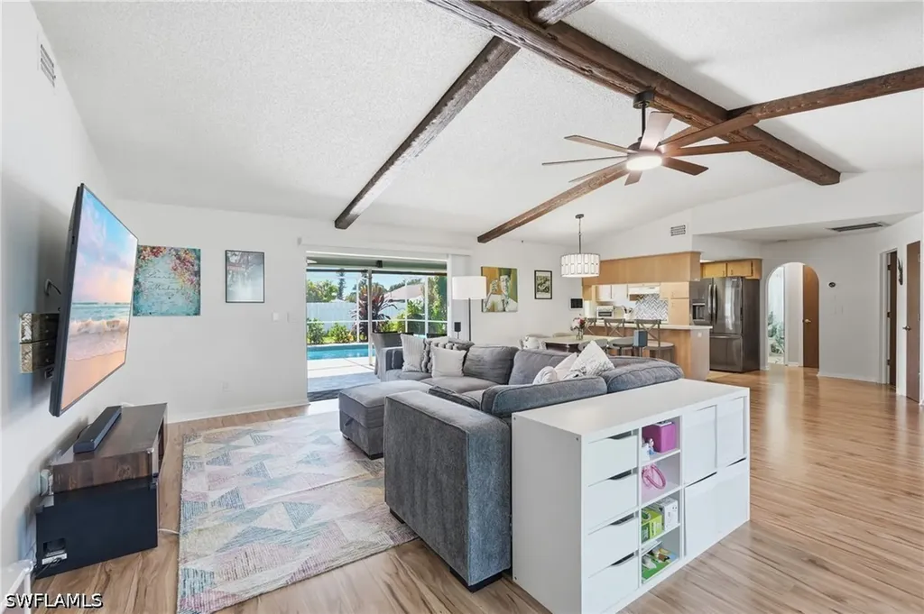 329 SE 16th Place Cape Coral FL 33990