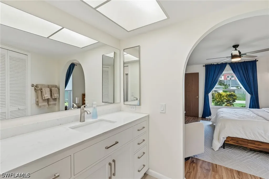 329 SE 16th Place Cape Coral FL 33990