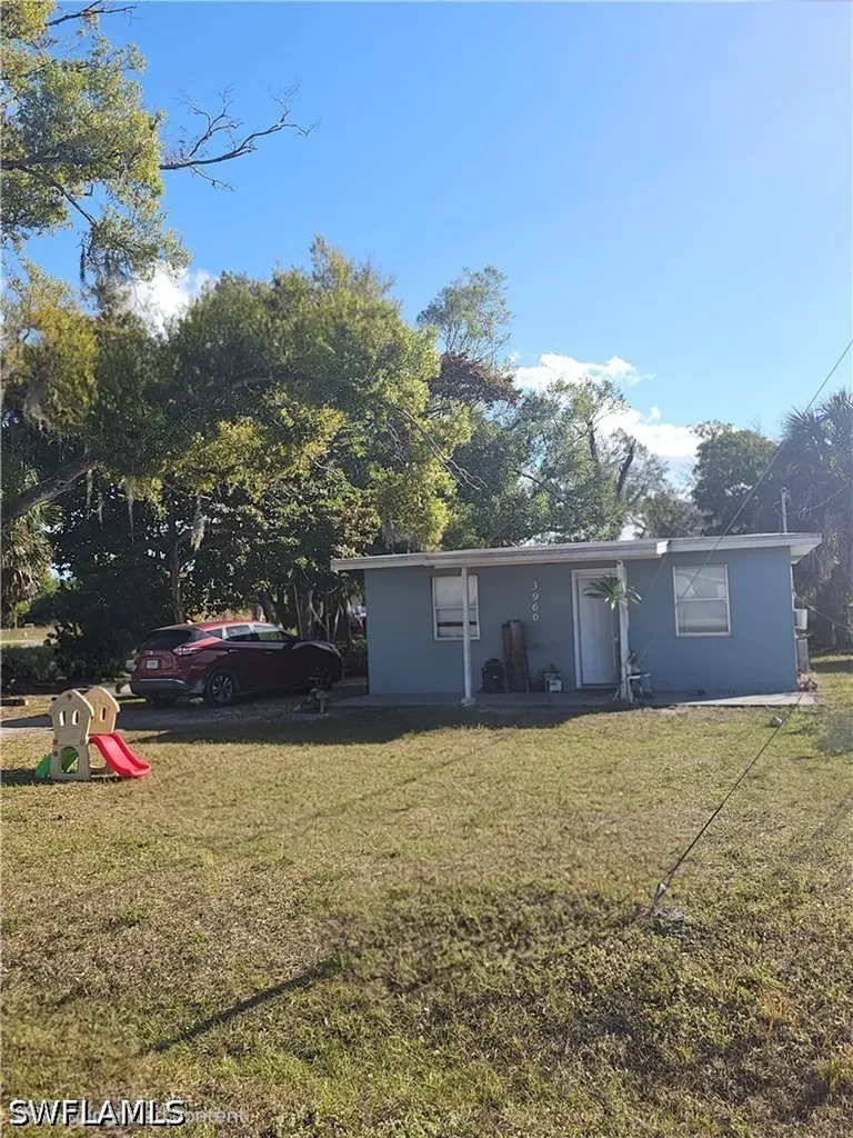 Fort Myers FL, 3966 Madison Avenue