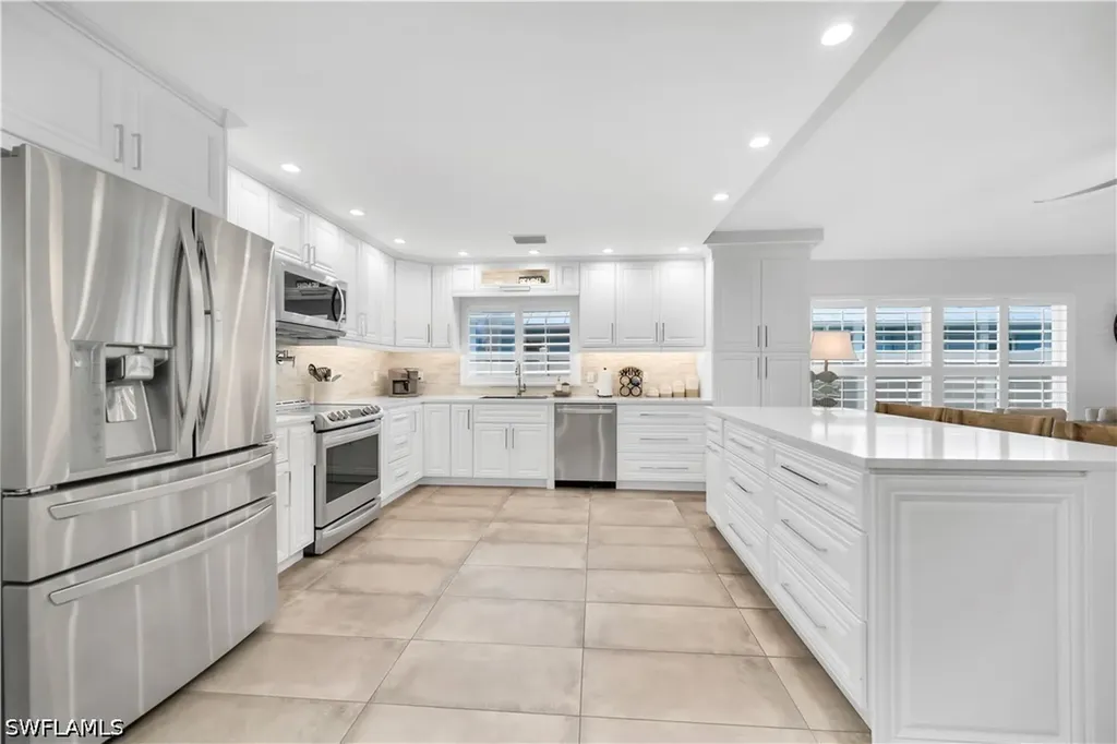 523 107th Avenue N Naples FL 34108