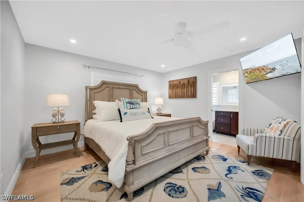 523 107th Avenue N Naples FL 34108