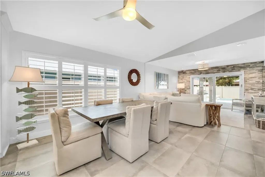 523 107th Avenue N Naples FL 34108