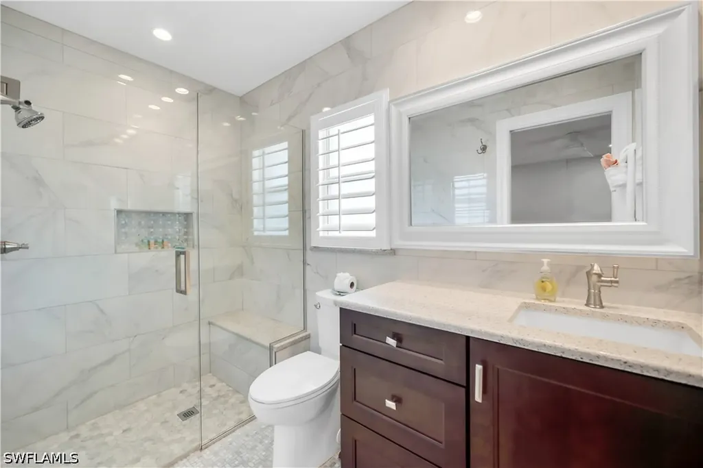 523 107th Avenue N Naples FL 34108