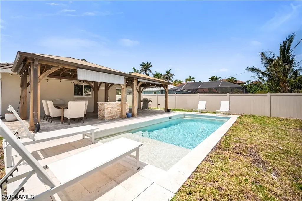 523 107th Avenue N Naples FL 34108
