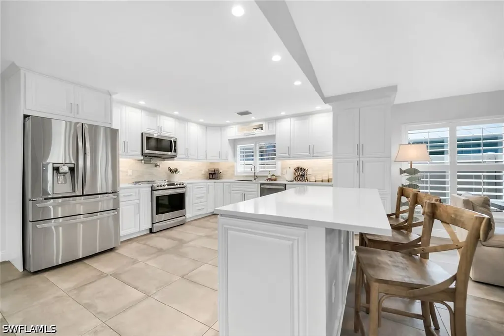 523 107th Avenue N Naples FL 34108