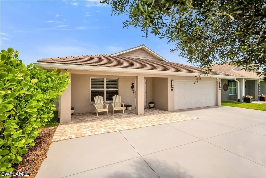 523 107th Avenue N Naples FL 34108