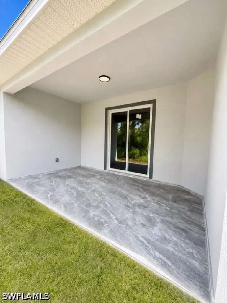 302 Stonybrook Avenue Lehigh Acres FL 33972