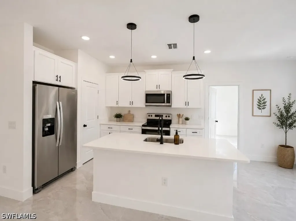 302 Stonybrook Avenue Lehigh Acres FL 33972