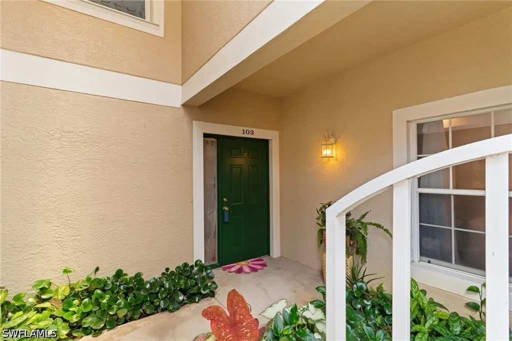 5140 Cobble Creek Court Naples FL 34110