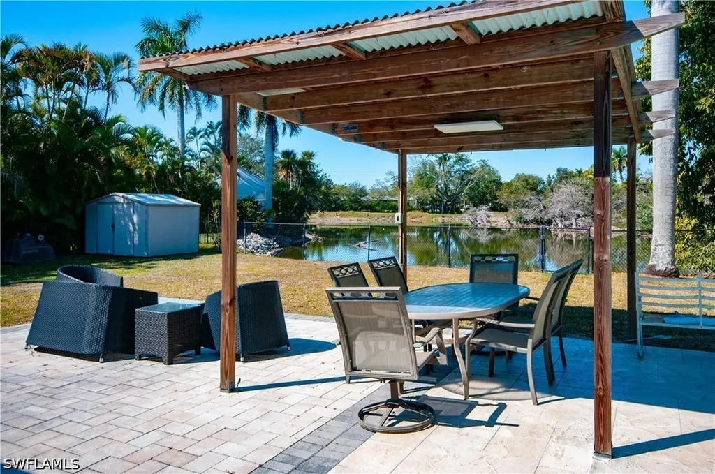 54 Liberty Lane Naples FL 34112