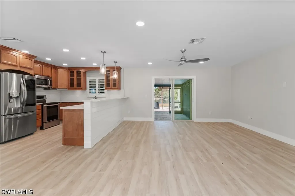 54 Liberty Lane Naples FL 34112