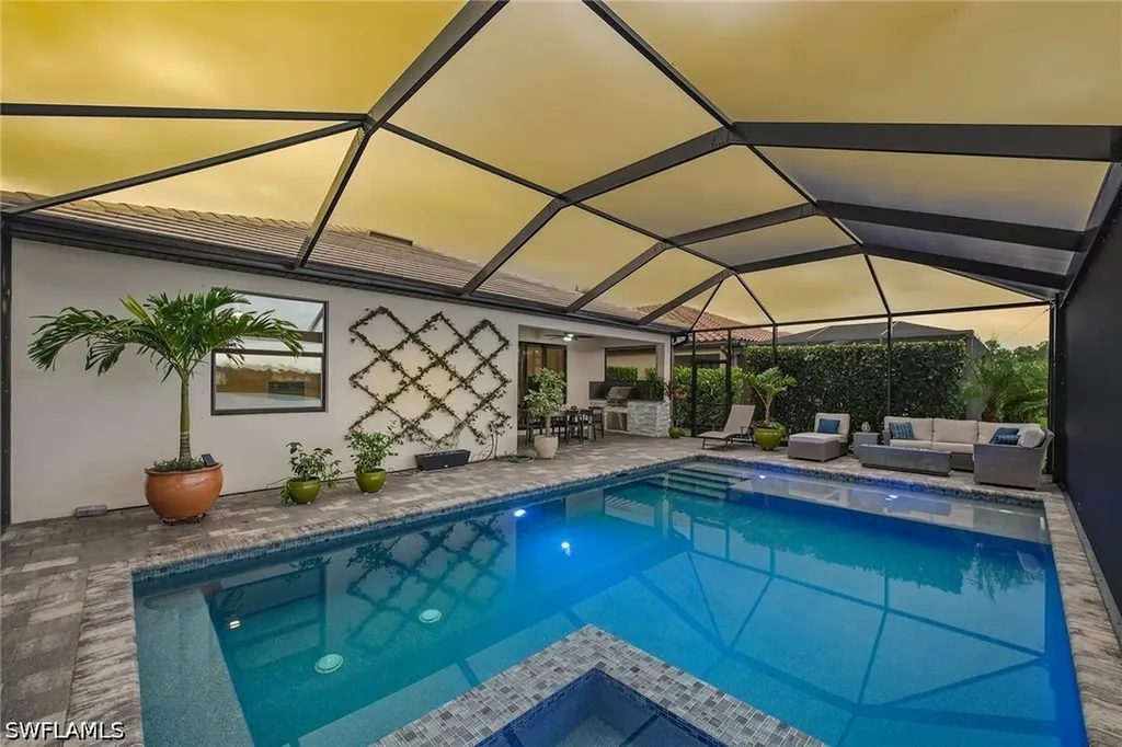 9396 Glenforest Drive Naples FL 34120