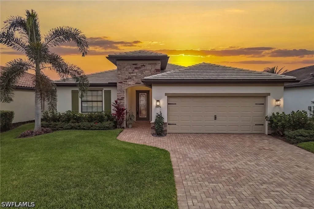 9396 Glenforest Drive Naples FL 34120