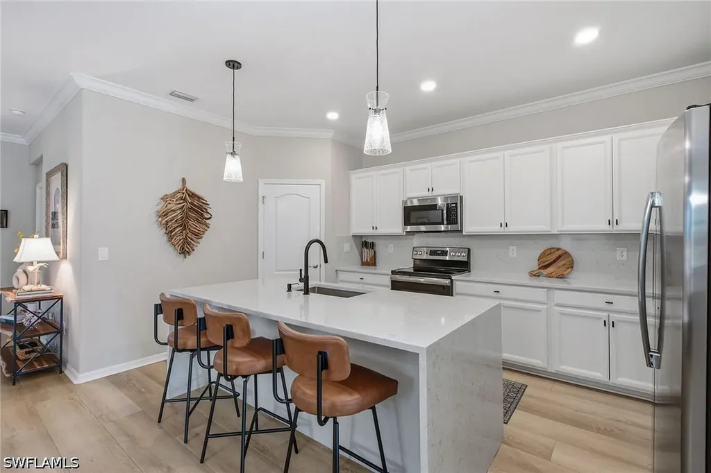 9396 Glenforest Drive Naples FL 34120