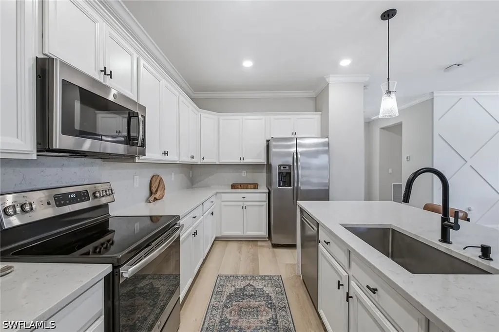 9396 Glenforest Drive Naples FL 34120