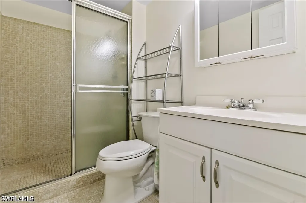 5 High Point Circle W Naples FL 34103