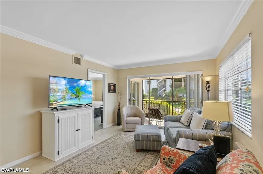 5 High Point Circle W Naples FL 34103
