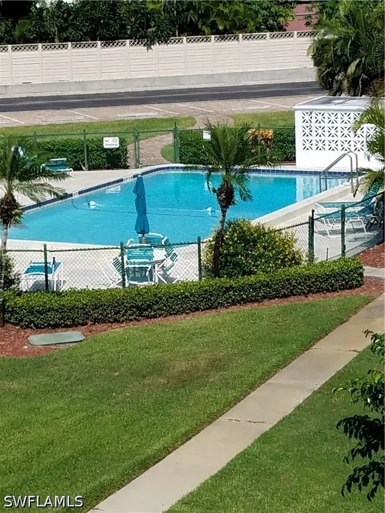 5 High Point Circle W Naples FL 34103