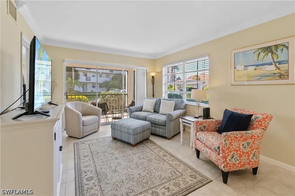 5 High Point Circle W Naples FL 34103