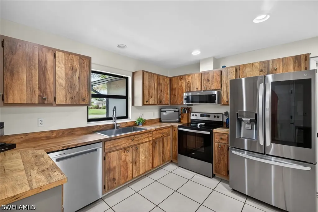 18185 Hilda Drive Fort Myers FL 33967