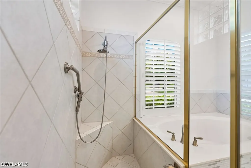 1624 Manchester Court Naples FL 34109