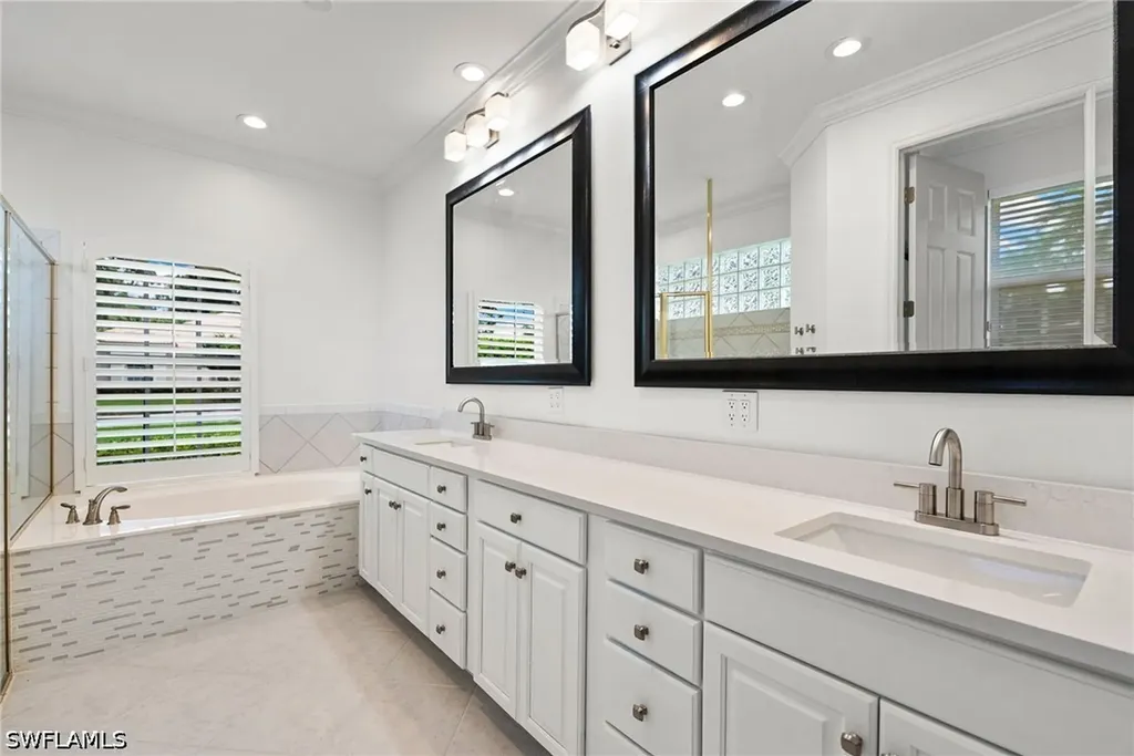 1624 Manchester Court Naples FL 34109