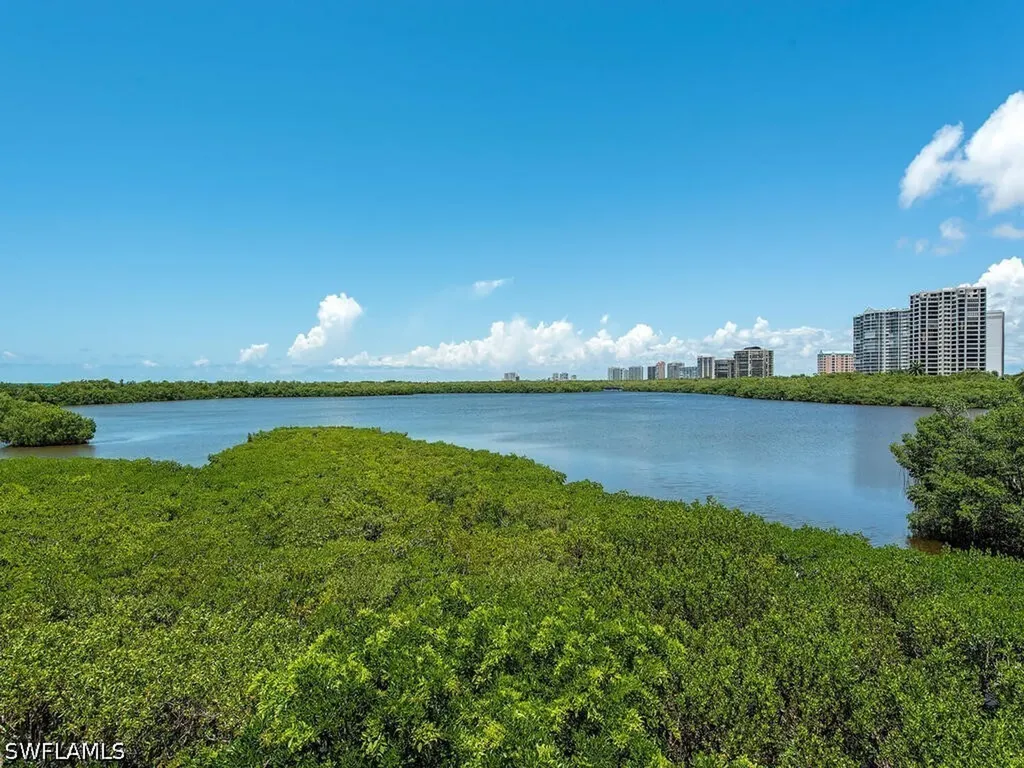 60 Seagate Drive Naples FL 34103