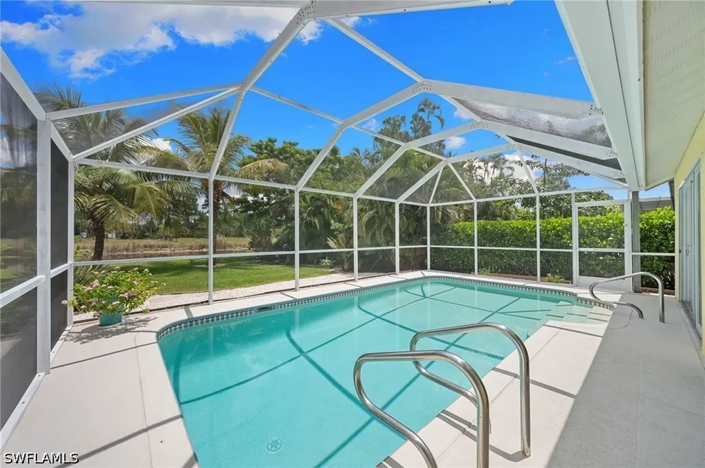 912 Belville Boulevard Naples FL 34104
