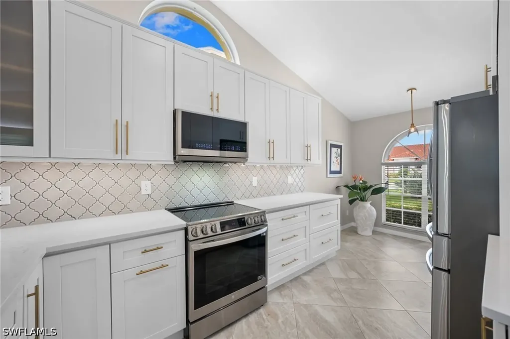 912 Belville Boulevard Naples FL 34104