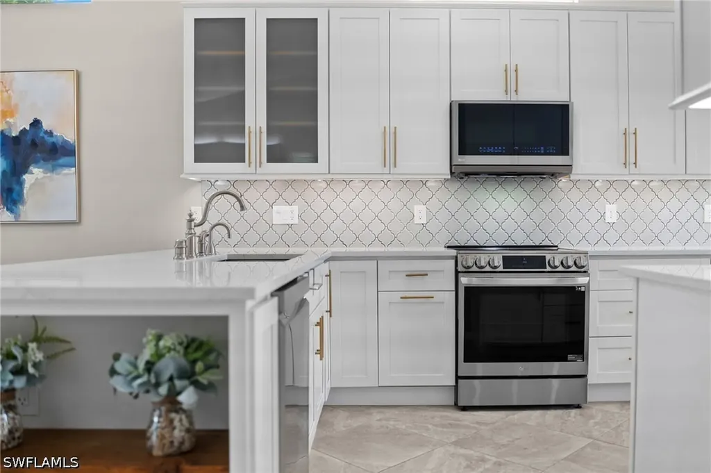 912 Belville Boulevard Naples FL 34104