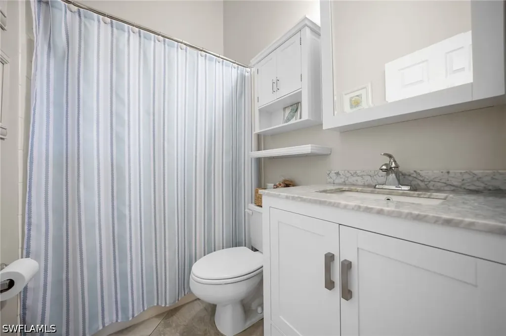 912 Belville Boulevard Naples FL 34104