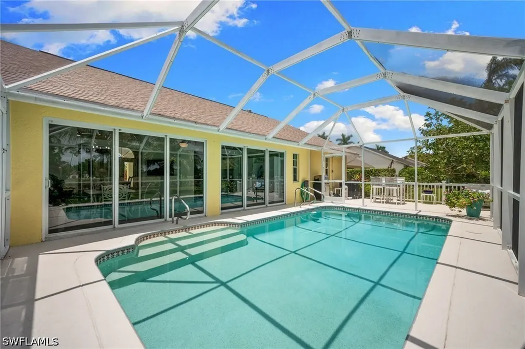 912 Belville Boulevard Naples FL 34104