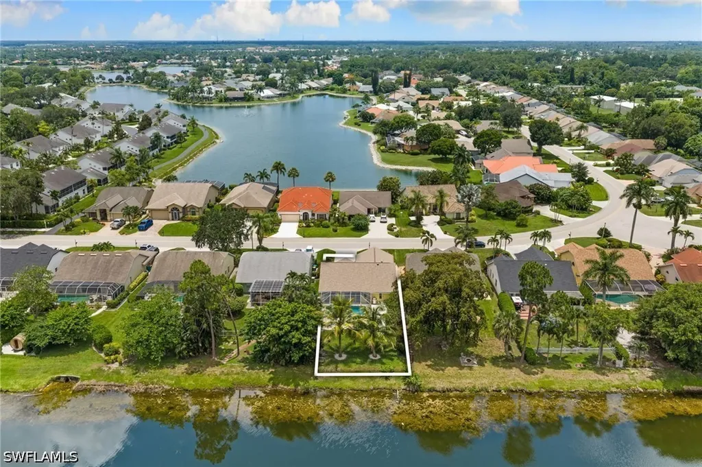 912 Belville Boulevard Naples FL 34104