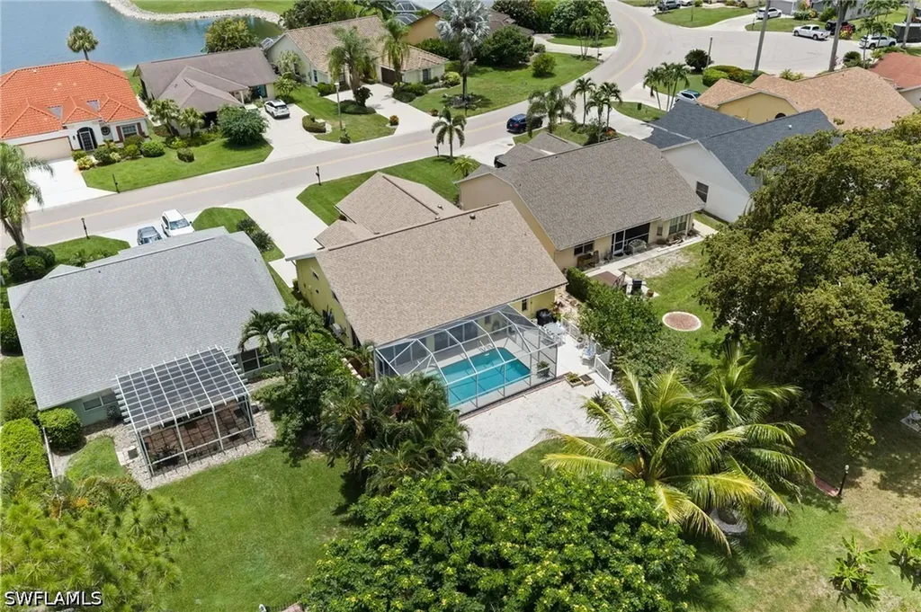 912 Belville Boulevard Naples FL 34104