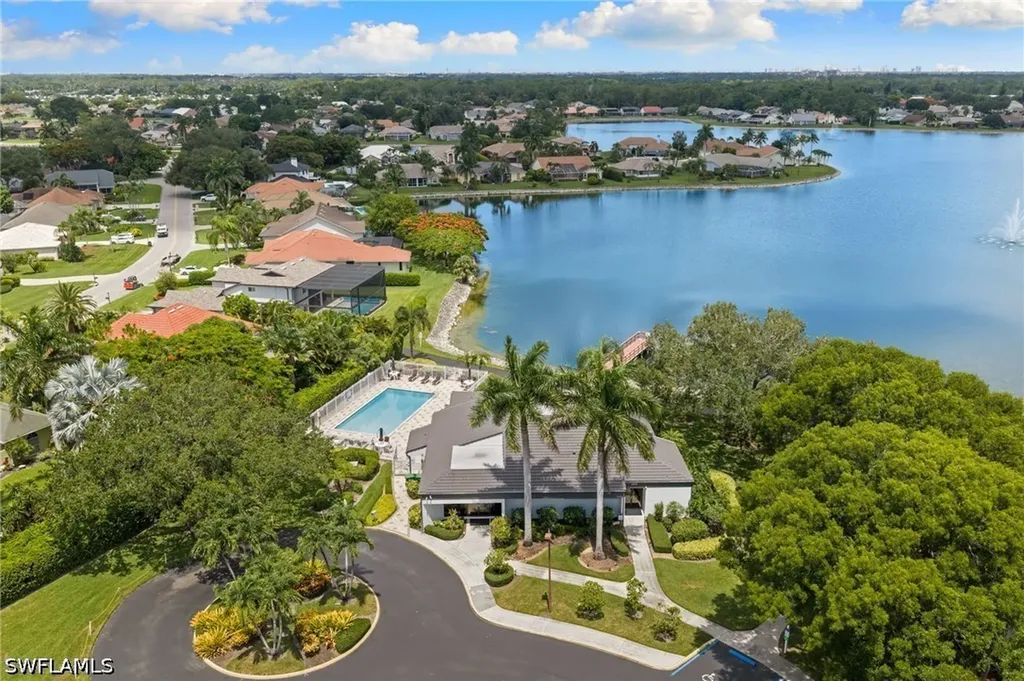 912 Belville Boulevard Naples FL 34104