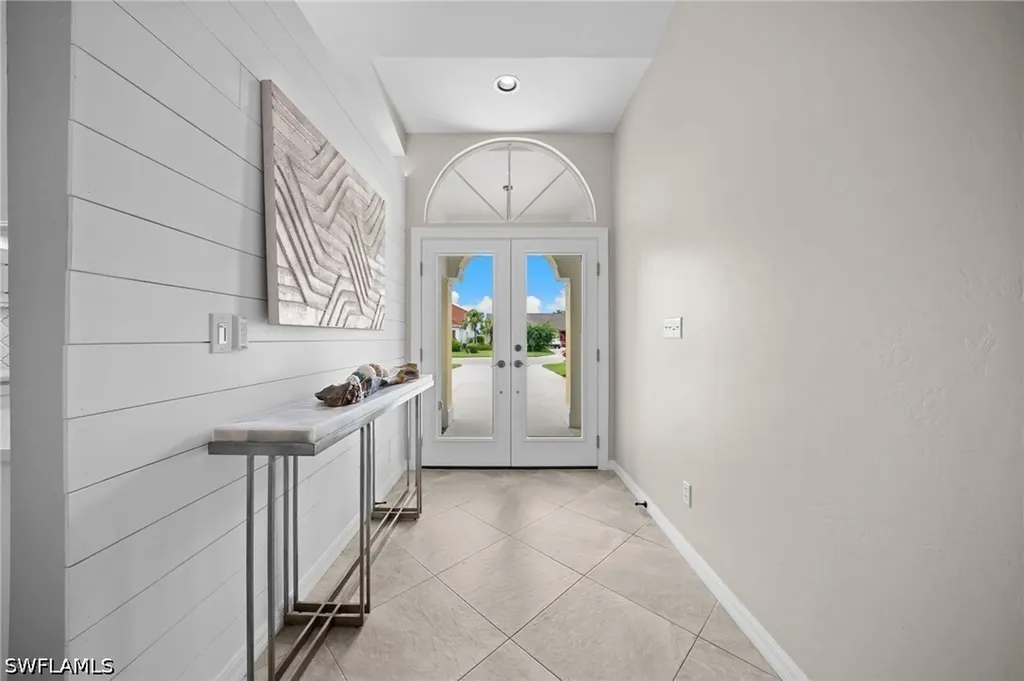 912 Belville Boulevard Naples FL 34104