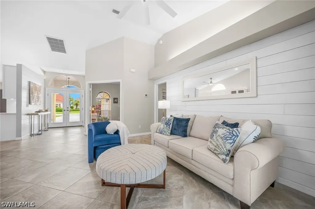 912 Belville Boulevard Naples FL 34104