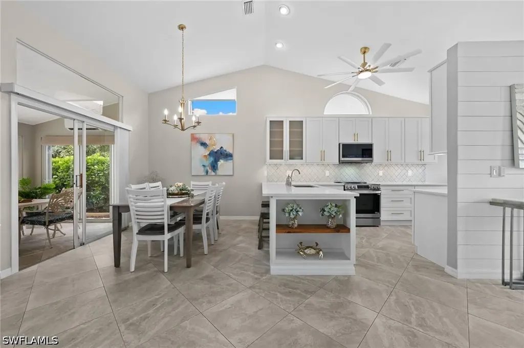 912 Belville Boulevard Naples FL 34104