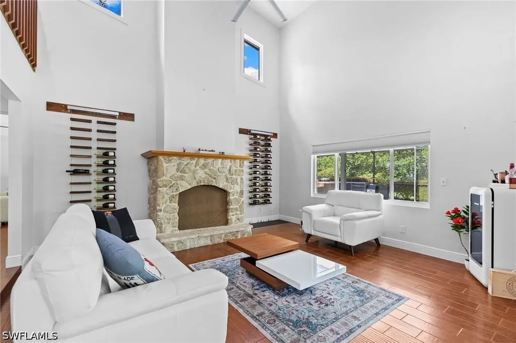 201 Perkins Drive Naples FL 34119