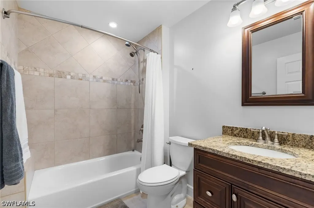 201 Perkins Drive Naples FL 34119