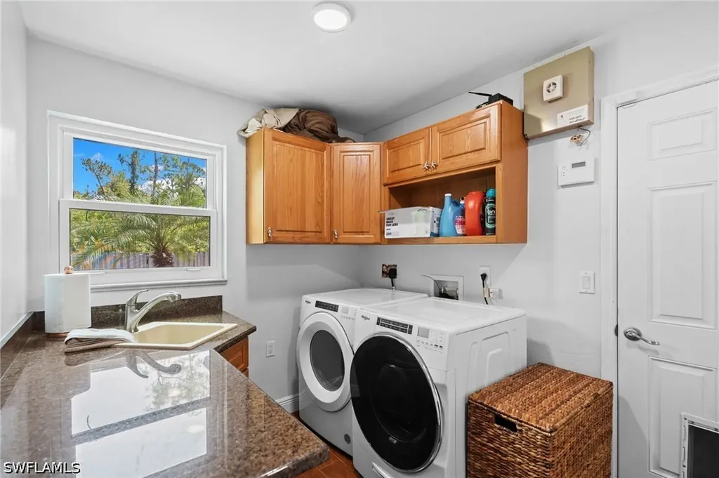 201 Perkins Drive Naples FL 34119