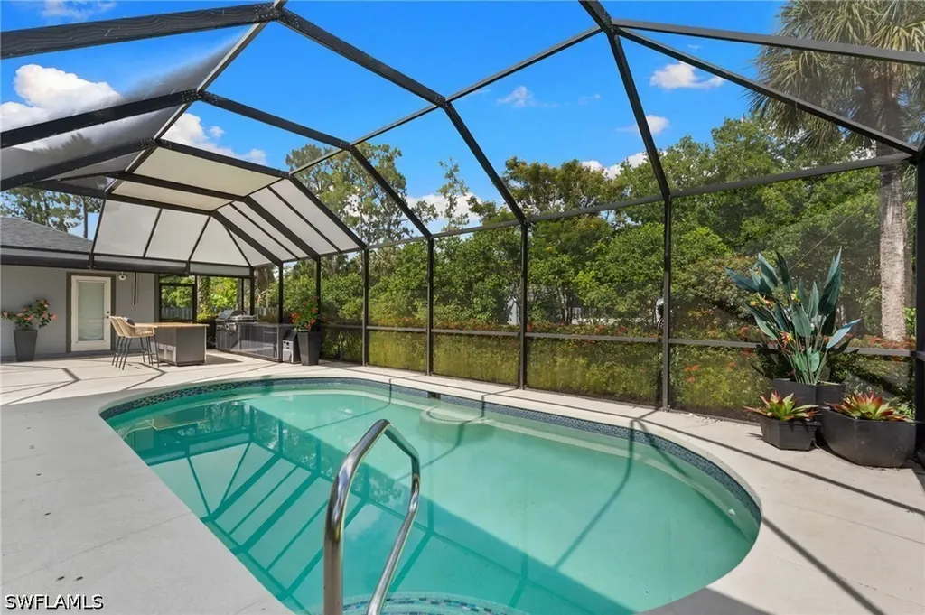 201 Perkins Drive Naples FL 34119
