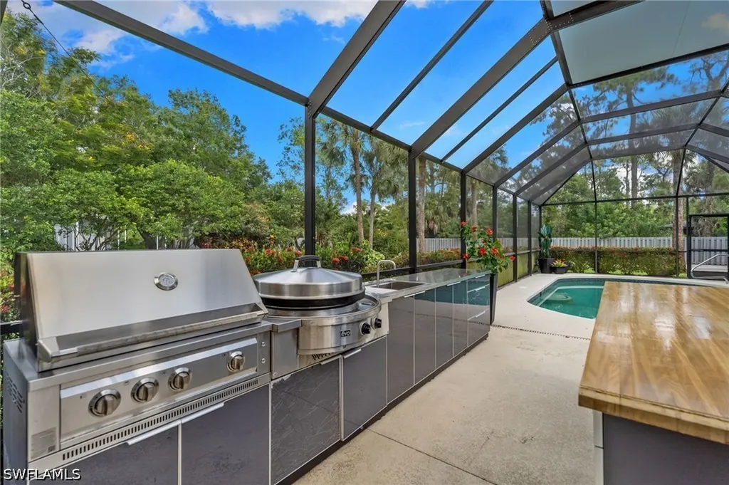 201 Perkins Drive Naples FL 34119