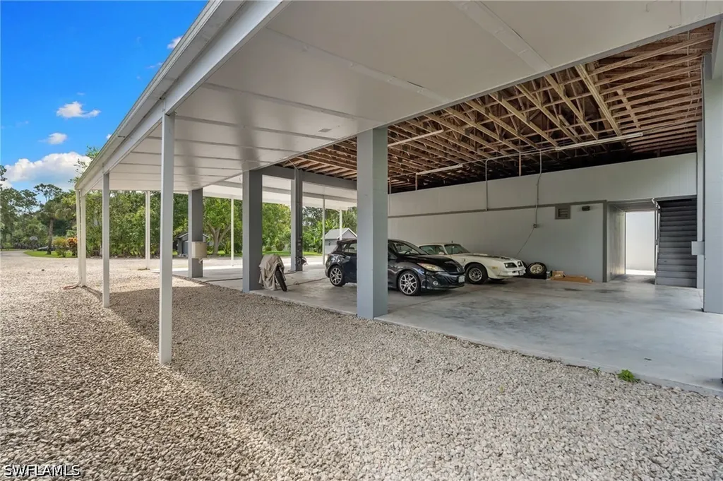 201 Perkins Drive Naples FL 34119